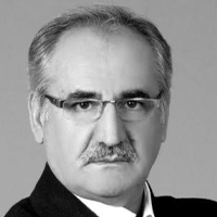 Suat Tekin: “Bana göre yazarlık, dağın arkasını, denizin öteki kıyısını görmek gibi.”