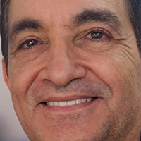 Münir Üsküdar: “Şiir yazmak için özel bir an beklemem. Yaşamın içinde, bir anda doğar mısralar.”