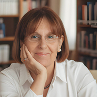 Reyhan Yıldız Eren: “Yazmaya oturunca dünya ile bağlantım kesiliyor.”